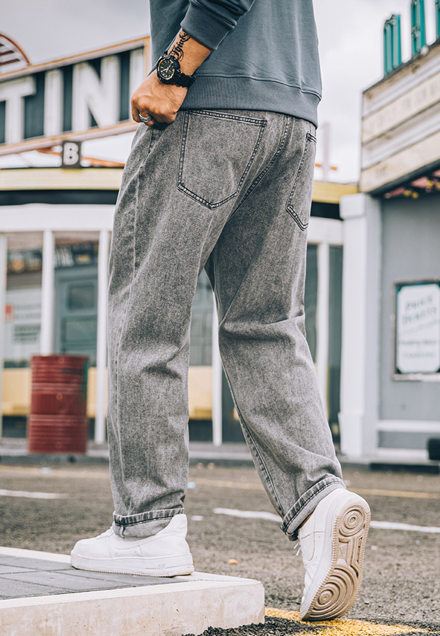 Plus size stretch denim jeans for men fits up to 331 lbs Straight-leg washed jeans for big and tall men Gray and blue elastic waistband denim pants for plus size