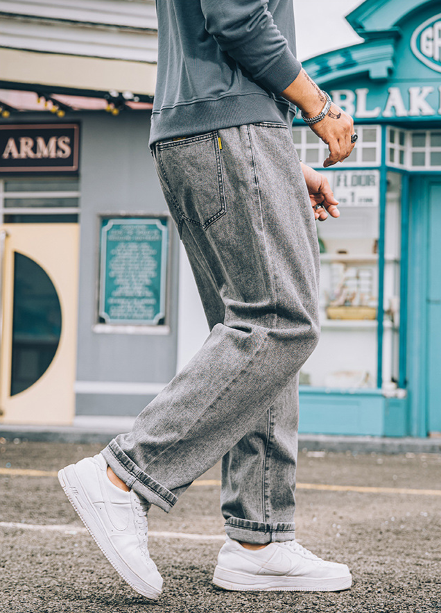 Plus size stretch denim jeans for men fits up to 331 lbs Straight-leg washed jeans for big and tall men Gray and blue elastic waistband denim pants for plus size